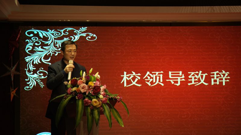 中间继电器接线端子：连接与安全的桥梁**